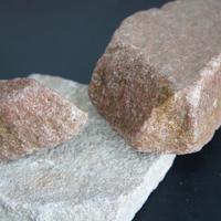 камень для бани малиновый кварцит фото